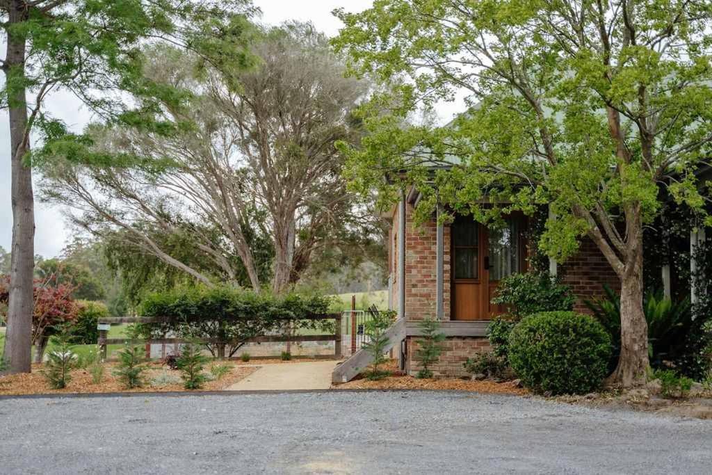 Moraea Farm, Berry - By Linnaeus Collection Exterior photo